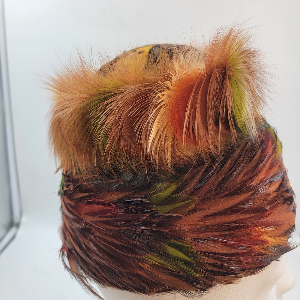 Vintage Robin Ellen pheasant feather pillbox hat with box Orange Green Mod - Picture 3 of 10